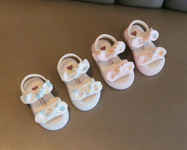Baby Walking Shoes Non-slip Toes Capped Girls Beach Shoes with Flower 2025 Summer New Kids Sandals Double Bows Sweet Soft Sole