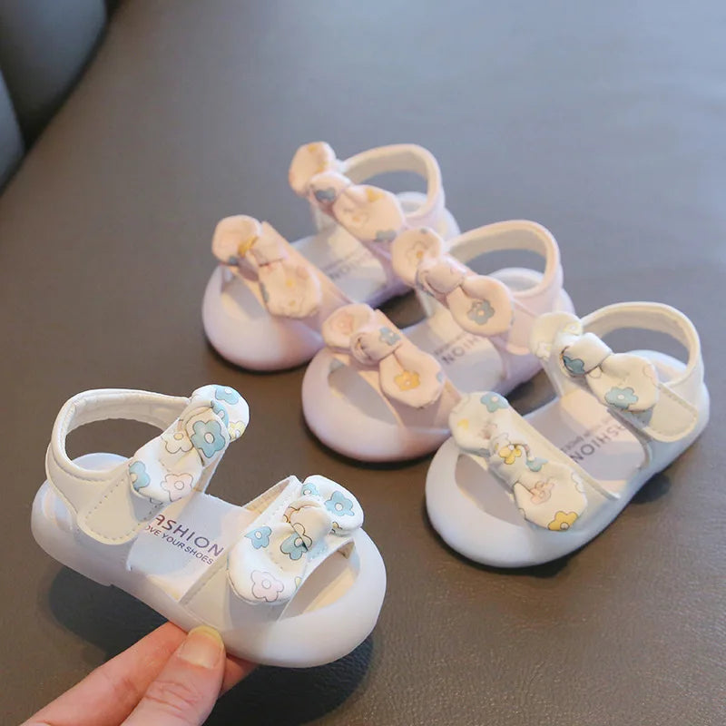 Baby Walking Shoes Non-slip Toes Capped Girls Beach Shoes with Flower 2025 Summer New Kids Sandals Double Bows Sweet Soft Sole