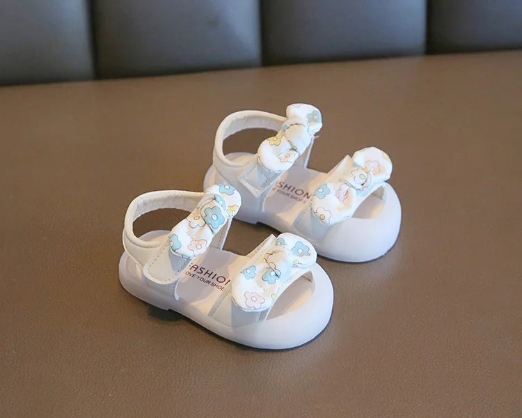 Baby Walking Shoes Non-slip Toes Capped Girls Beach Shoes with Flower 2025 Summer New Kids Sandals Double Bows Sweet Soft Sole