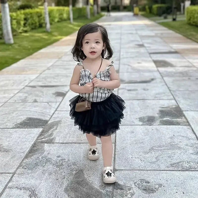 Baby Beach Shoes Non-slip Soft Sole 2025 Summer New Kids Walking Shoes Hollowed-out Breathable Baby Flat Shoes Cute Stars Sweet