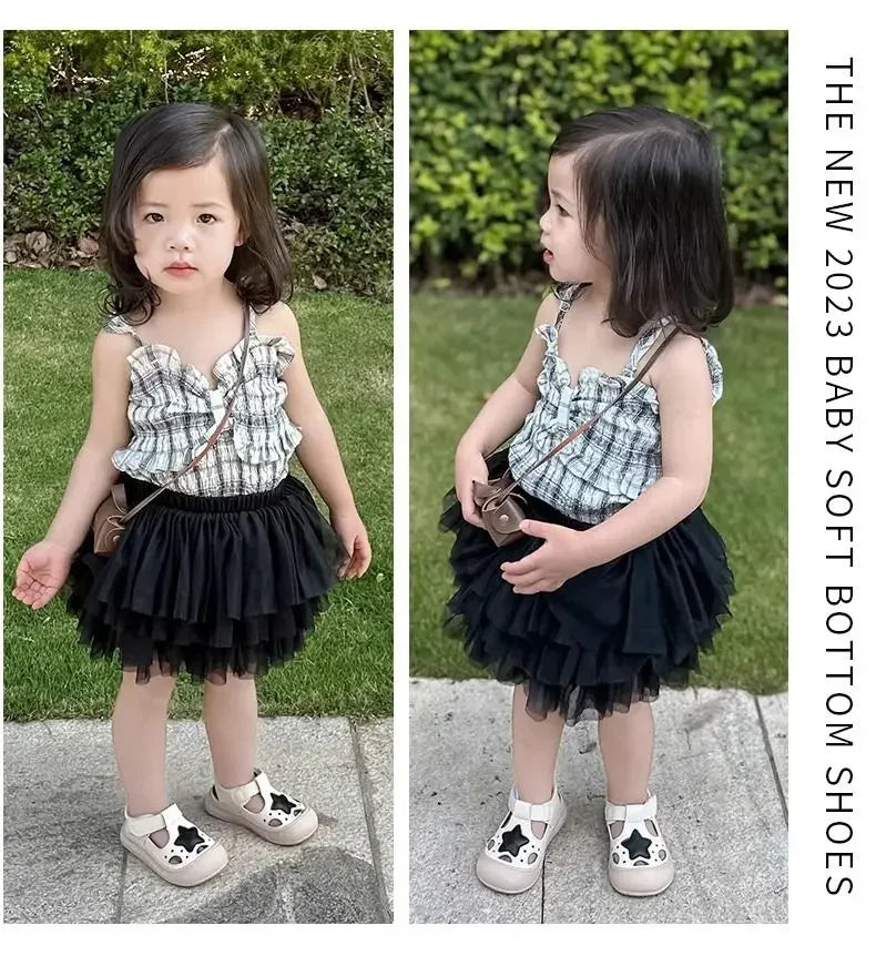 Baby Beach Shoes Non-slip Soft Sole 2025 Summer New Kids Walking Shoes Hollowed-out Breathable Baby Flat Shoes Cute Stars Sweet