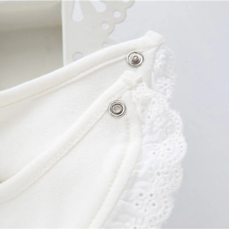 Baby Bibs Cotton Waterproof Girl Cute Bow Lace Saliva Towel Newborn Burp Bandana Scarf Infant Girls Absorbent Feeding Bib