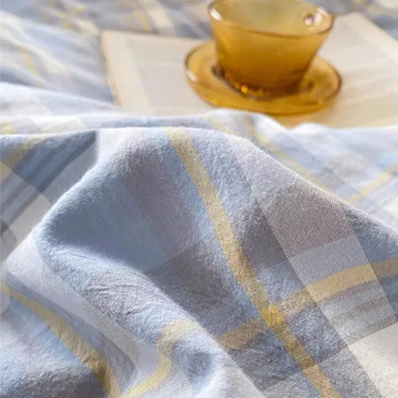 European Bedding Set with Checkered Print Comfortable Breathable Fitted Sheet Duvet Cover Pillowcase Single Queen Size Bed Linen