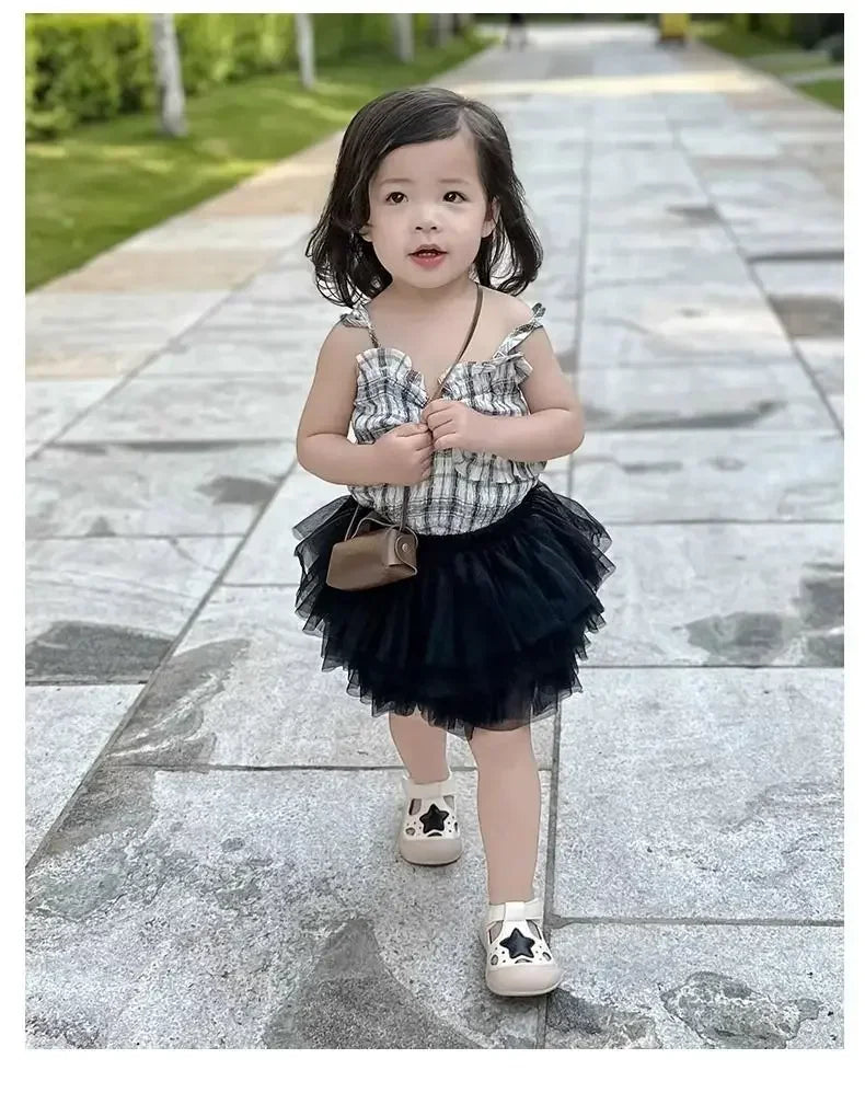 Baby Beach Shoes Non-slip Soft Sole 2025 Summer New Kids Walking Shoes Hollowed-out Breathable Baby Flat Shoes Cute Stars Sweet
